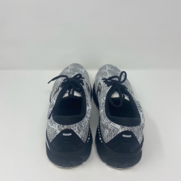 Brooks Adrenaline GTS 21 White/Grey/Black, size 12 (M)